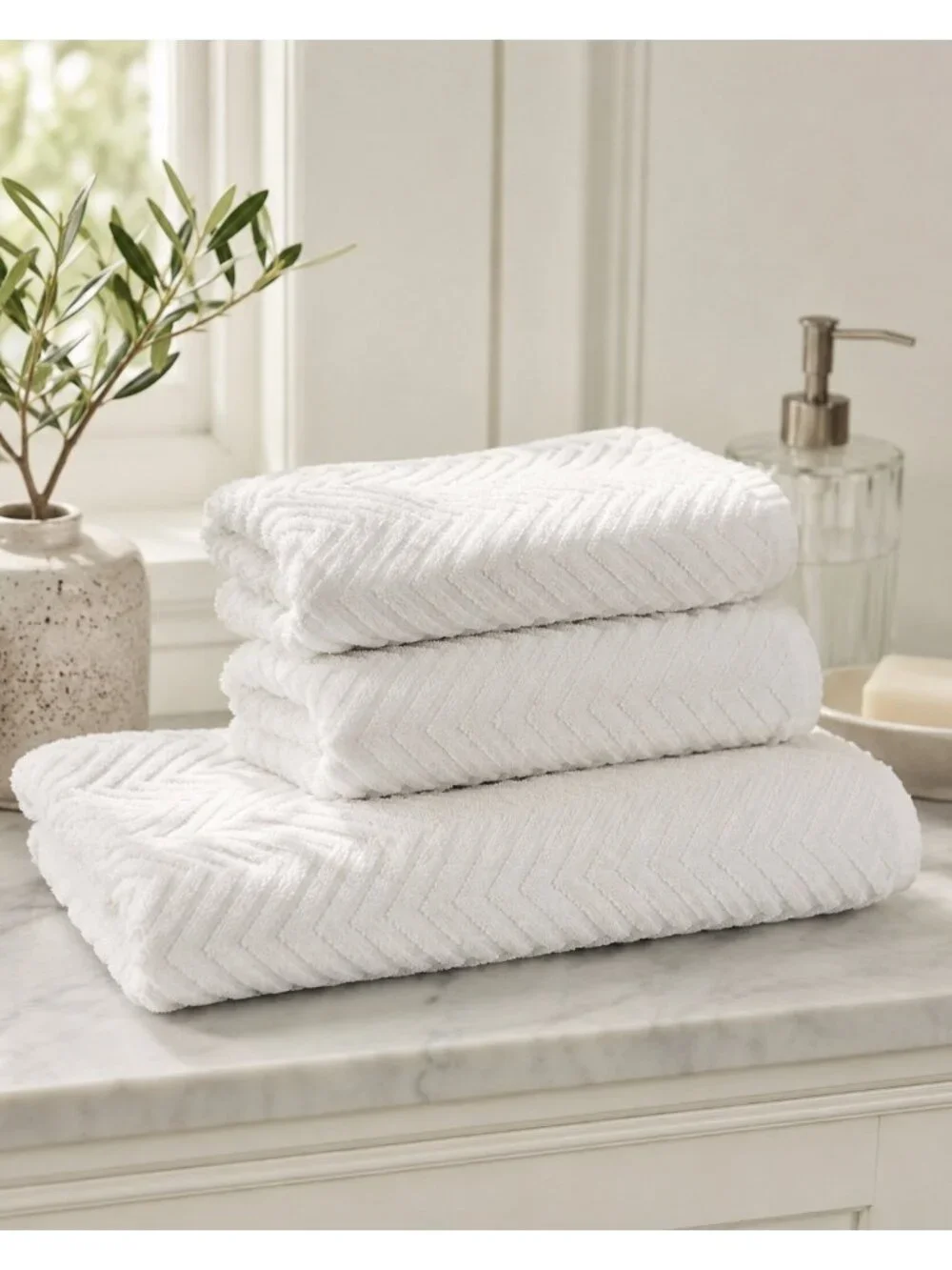 Pottery Barn White Chevron Bath Towel Set Bath Hand Washcloth Soft Textured